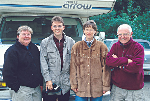 155_32_web.jpg (19374 bytes)