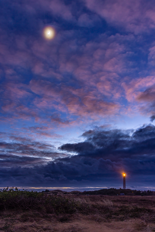 Moon over Nr.Lyngvig Fyr