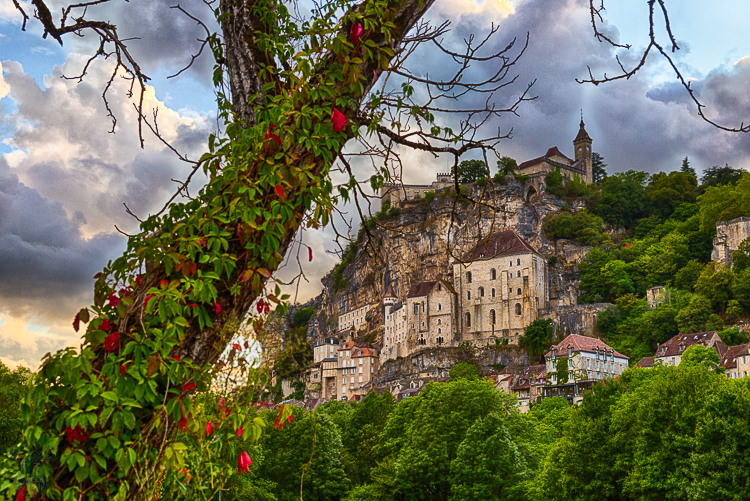 Rocamadour tree glance