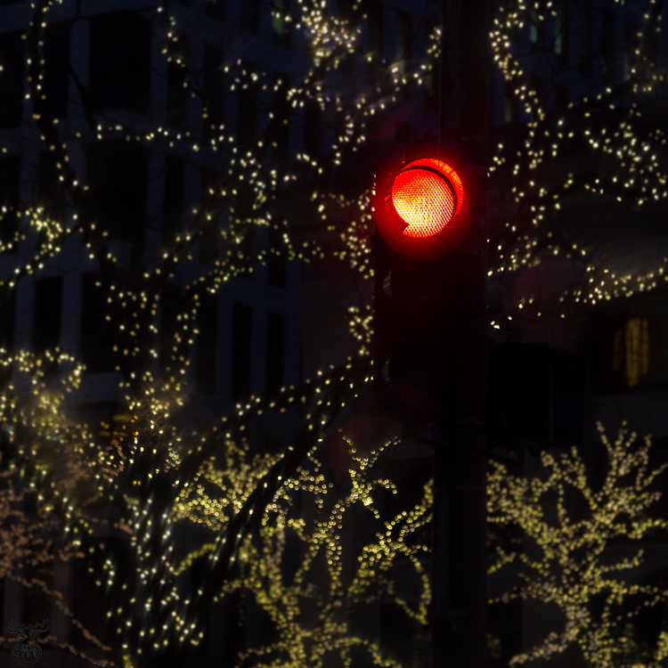 9990 - Alien light - -