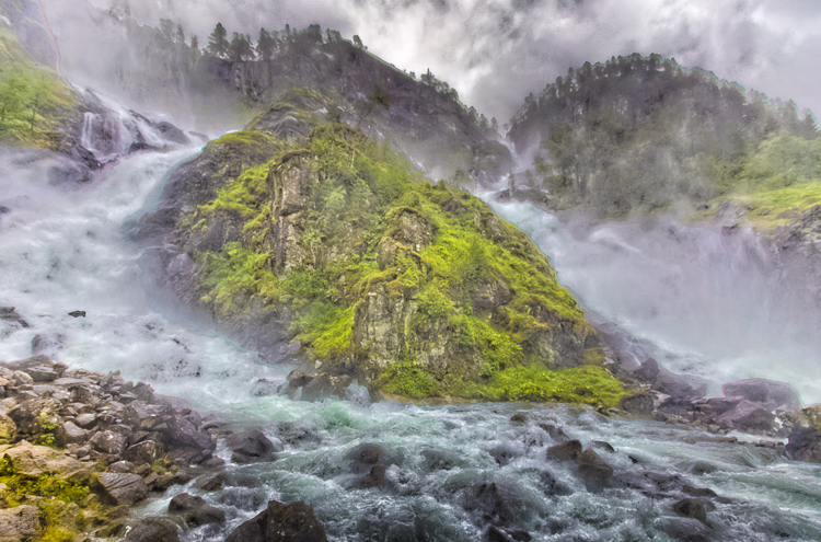 6952 - Latefossen fog - -